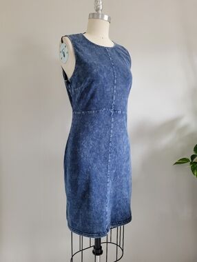 LA CLASSE COUTURE blue denim style stretch knit fitted sleeveless dress